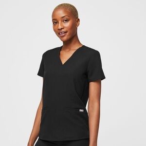 Figs Women's Casma Three-Pocket Scrub Top - Black - Size Small